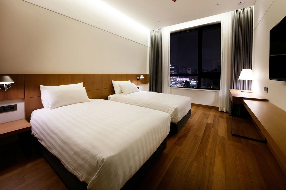 Standard Hotel Seoul Bagian luar foto
