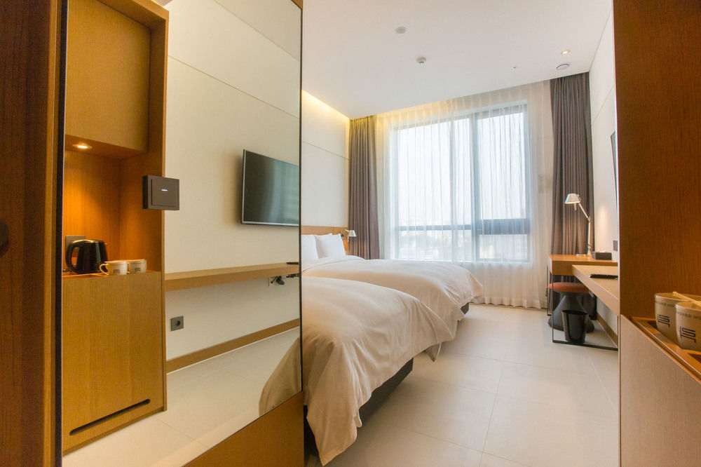 Standard Hotel Seoul Bagian luar foto