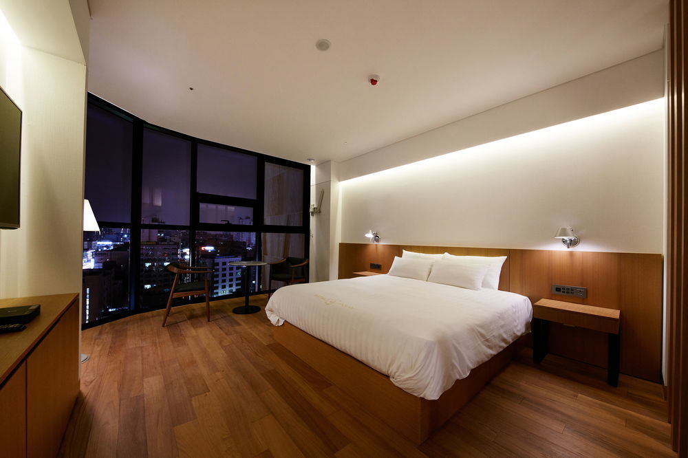 Standard Hotel Seoul Bagian luar foto