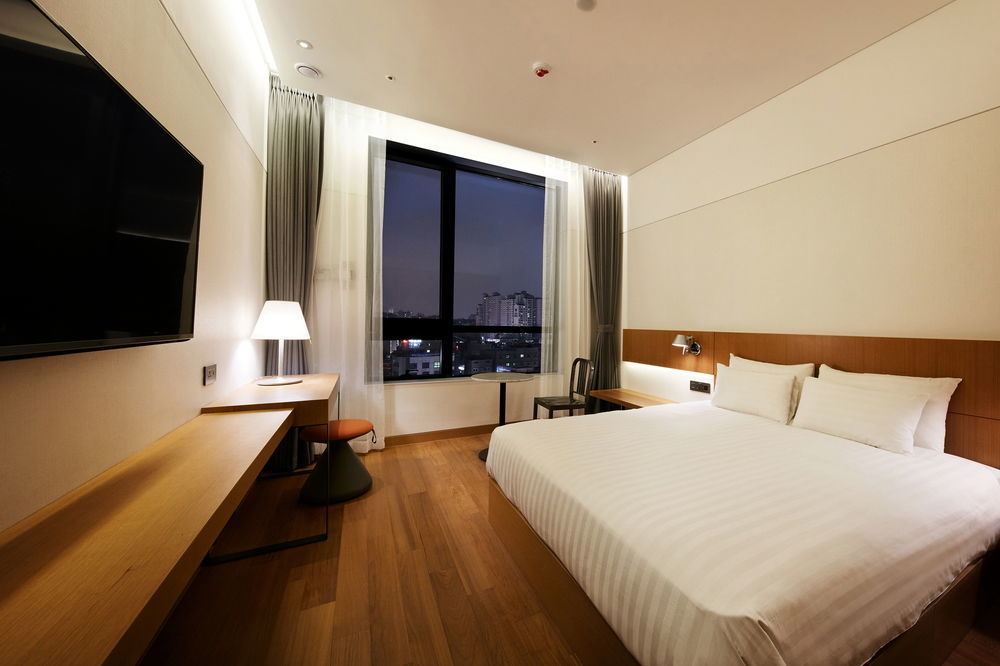 Standard Hotel Seoul Bagian luar foto