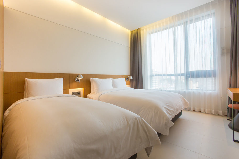 Standard Hotel Seoul Bagian luar foto