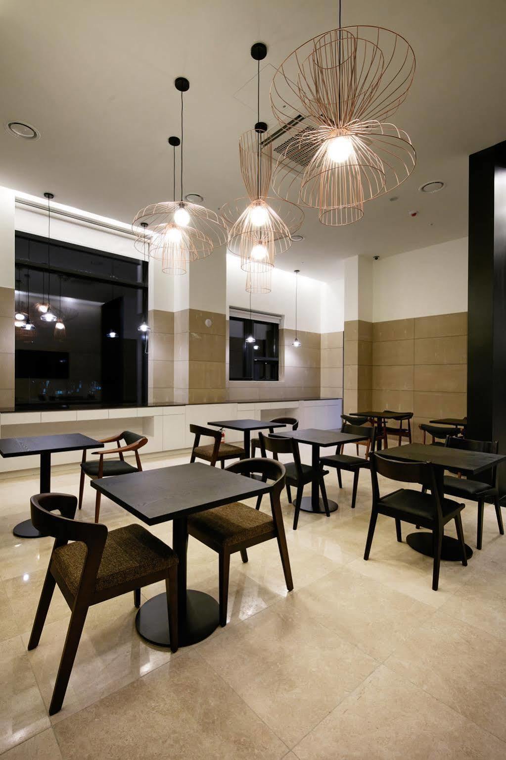 Standard Hotel Seoul Bagian luar foto